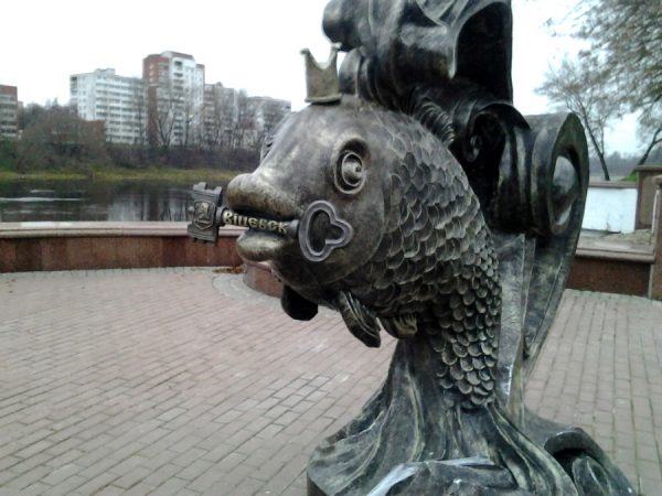Витебской «Рыбке» вернули ключ и горшок с монетами. Фото Юрия Шепелева