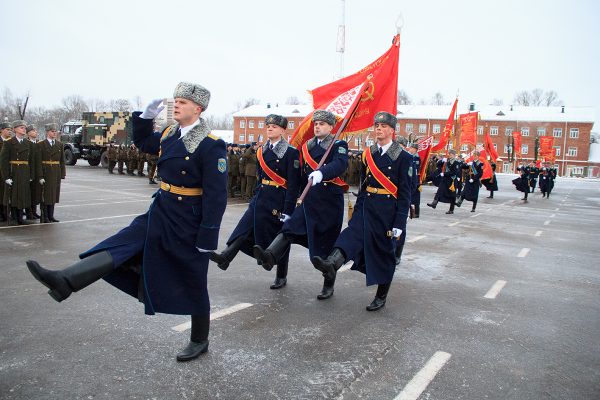 Витебские десантники празднуют 75-летие 103 ОВДБР. Фото Игоря Матвеева