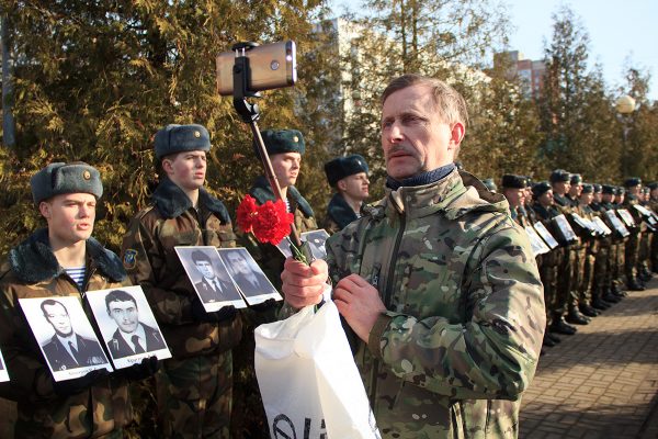 В Витебске почтили память воинов, погибших в Афганистане. Фото Игоря Матвеева