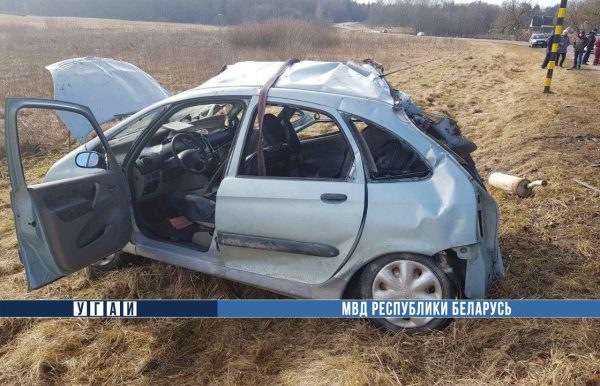 24-летняя девушка погибла в ДТП в Островецком районе — ее «Citroen Xsara Picasso» вынесло на встречку. Фото ГАИ