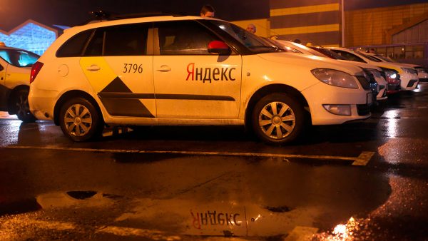 Водители Яндекс.Такси объявили забастовку в Витебске. Фото Сергея Серебро