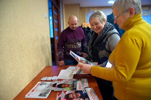 В Витебске прошла встреча с Николаем Козловым, который хочет стать единым кандидатом от оппозиции на президентских выборах. Фото Сергея Серебро