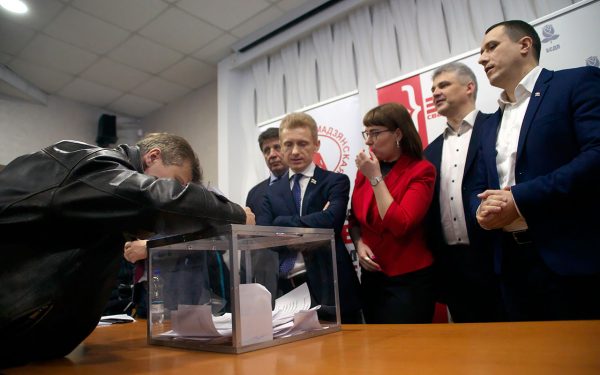 Праймериз по выбору единого кандидата от оппозиции на президентские выборы прошли в Витебске 7 марта. Фото Сергея Серебро