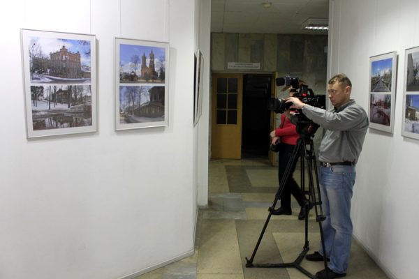 В городской ратуше открылась выставка «Когда в Витебск приходит весна…» витебского фотографа Юрия Шепелева. Courtesy photo