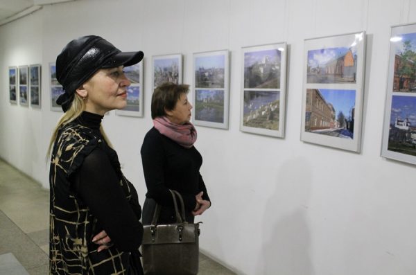 В городской ратуше открылась выставка «Когда в Витебск приходит весна…» витебского фотографа Юрия Шепелева. Courtesy photo