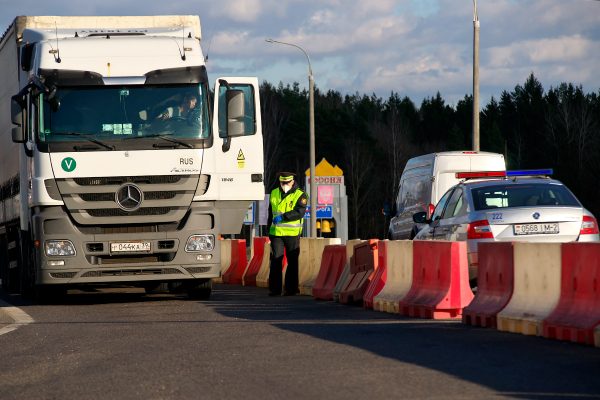 Санитарно-карантинный пункт на белорусско-российской границе в Лиозненском районе. Фото Сергея Серебро