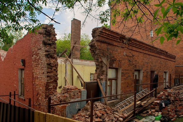 Реконструкция дореволюционного особняка на улице Чехова в Витебске. Фото Сергея Серебро