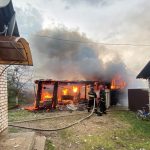 Молния сожгла гараж и сарай в Докшицком районе. Фото + видео