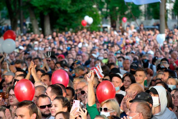 Предвыборный митинг кандидатки в президенты Светланы Тихановской в Витебске. Фото Сергея Серебро