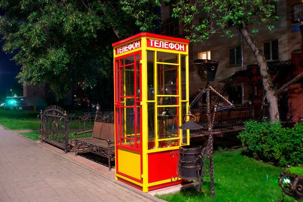 Старінная телефонная будка на Смоленской улице в Витебске. Фото Сергея Серебро