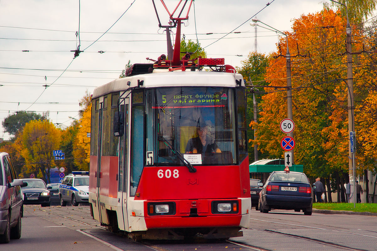Трамвай №5, ходивший по проспекту Людникова и улице Гагарина в Витебске, 2012 год. Фото Сергея Серебро