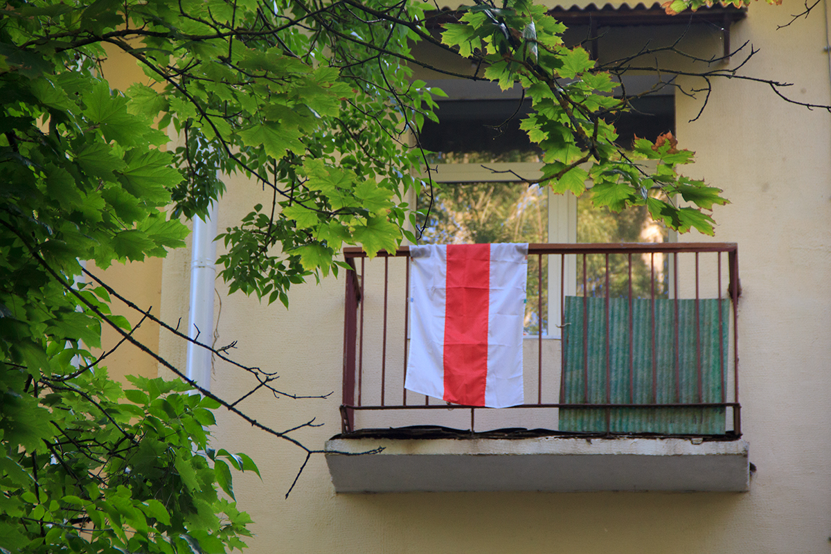 БЧБ флаг на балконе в Белоруссии