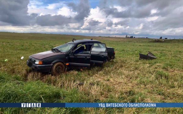 Два человека погибли в ДТП под Оршей — легковушка врезалась в автобусную остановку. Фото ГАИ