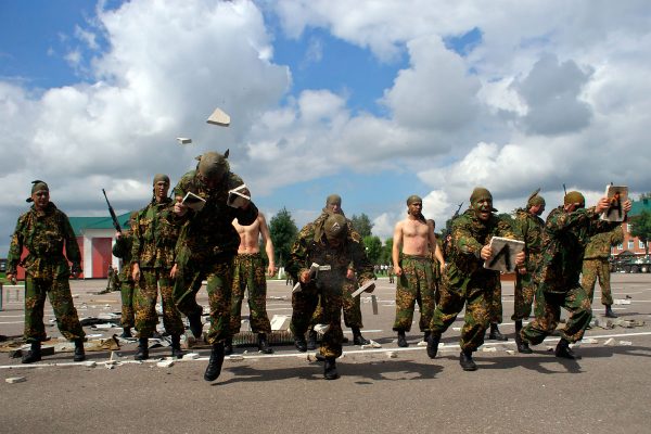 В День десантника в расположении 103-й Витебской отдельной гвардейской воздушно-десантной бригады прошел традиционный день открытых дверей. Фото Сергея Серебро