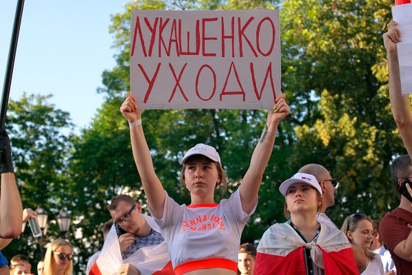 Встреча представителей протестующих витеблян с чиновниками Витебского облисполкома. Фото Сергея Серебро