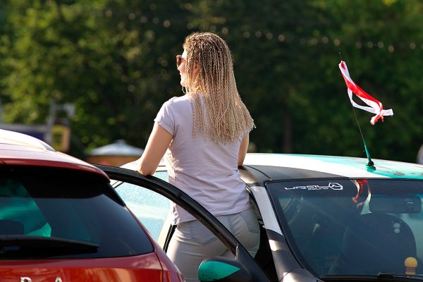 Многотысячный марш протестующих через весь Витебск. Фото Сергея Серебро