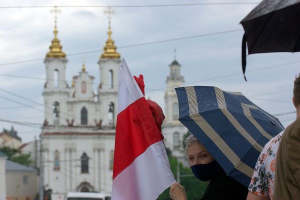 Не только женский марш — протестующие опять прошлись по Витебску. Фото Сергея Серебро