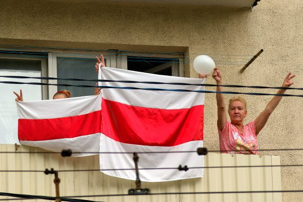 Не только женский марш — протестующие опять прошлись по Витебску. Фото Сергея Серебро