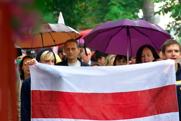 Не только женский марш — протестующие опять прошлись по Витебску. Фото Сергея Серебро