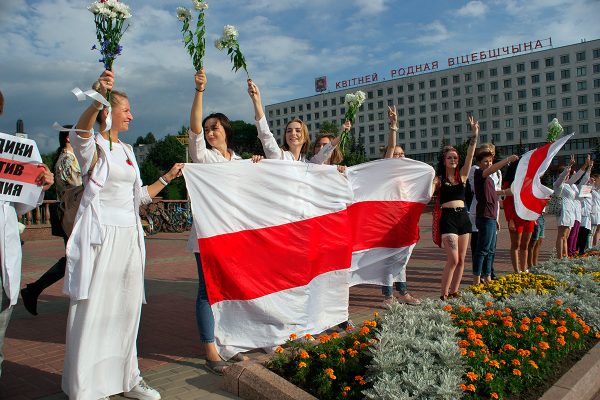 Мирные протесты не утихают в Витебске — от площади Свободы до площади Победы. Фото Сергея Серебро