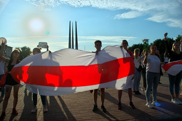 Мирные протесты не утихают в Витебске — от площади Свободы до площади Победы. Фото Сергея Серебро