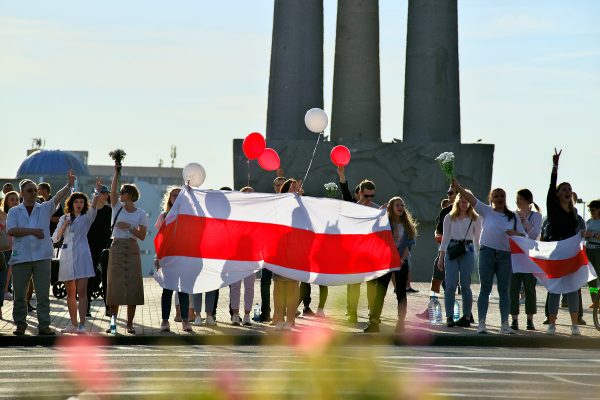 Мирные протесты не утихают в Витебске — от площади Свободы до площади Победы. Фото Сергея Серебро