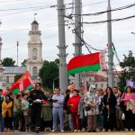 Без аншлага — в Витебске прошла провластная акция «Беларусь — это мы», на которую собрали несколько тысяч человек. Фоторепортаж