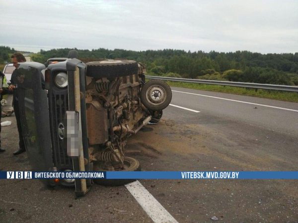 В Витебском районе пьяный на «Mitsubishi Lancer»  устроил лобовое столкновение при обгоне. Фото ГАИ