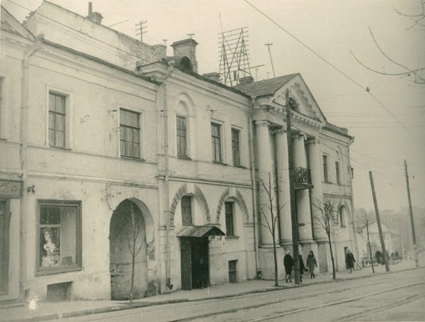 Здание, в котором находилась губернская типография. Фото середины XX века / Таямніцы Віцебска