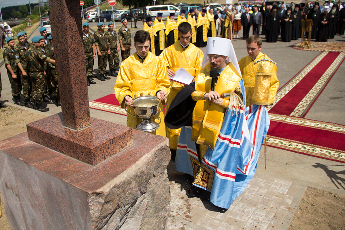Освящение камня на месте строительства собора. Фото Игоря Матвеева
