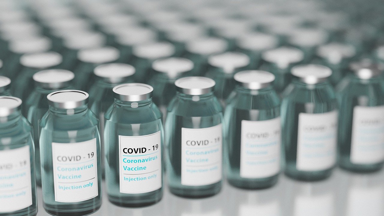 Вакцина против COVID-19. Фото pixabay.com