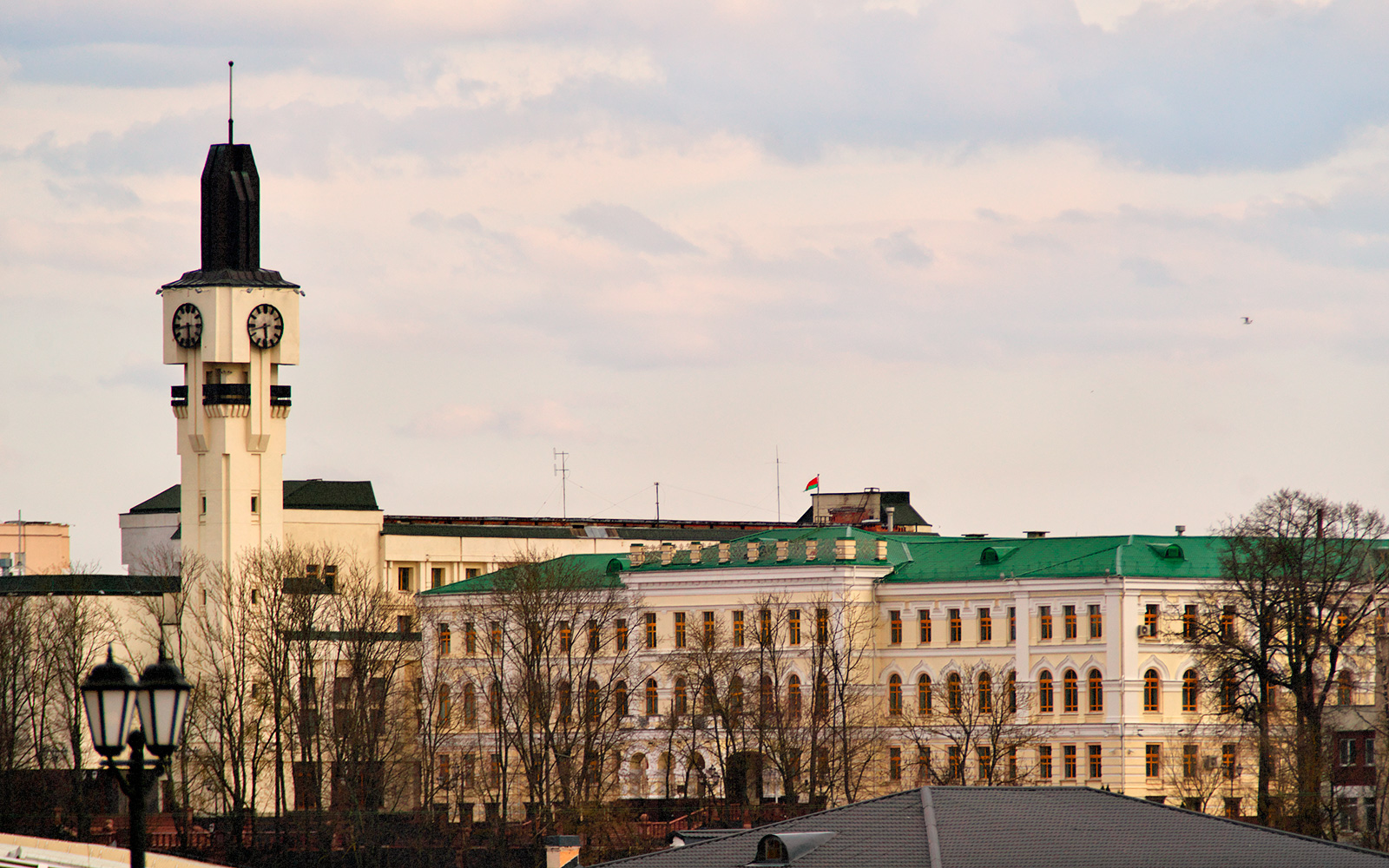 Здание Витебского облисполкома. Фото Сергея Серебро