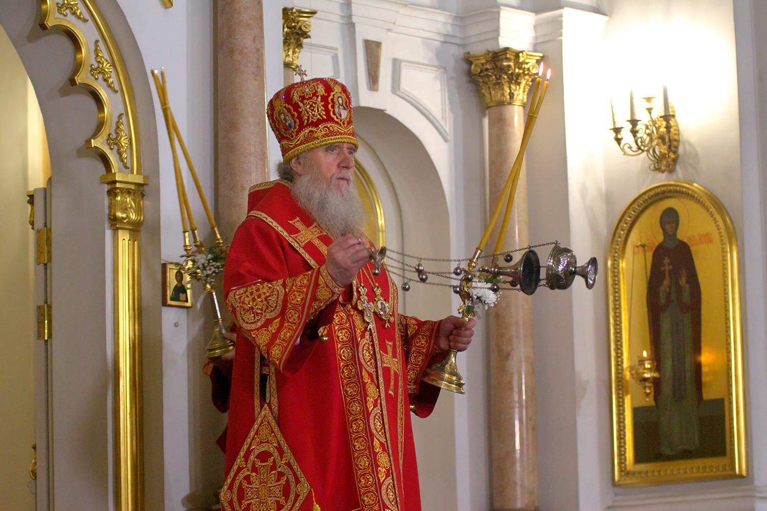 Праздничного Пасхального богослужения в Свято-Успенском кафедральном соборе Витебска. Фото Сергея Серебро