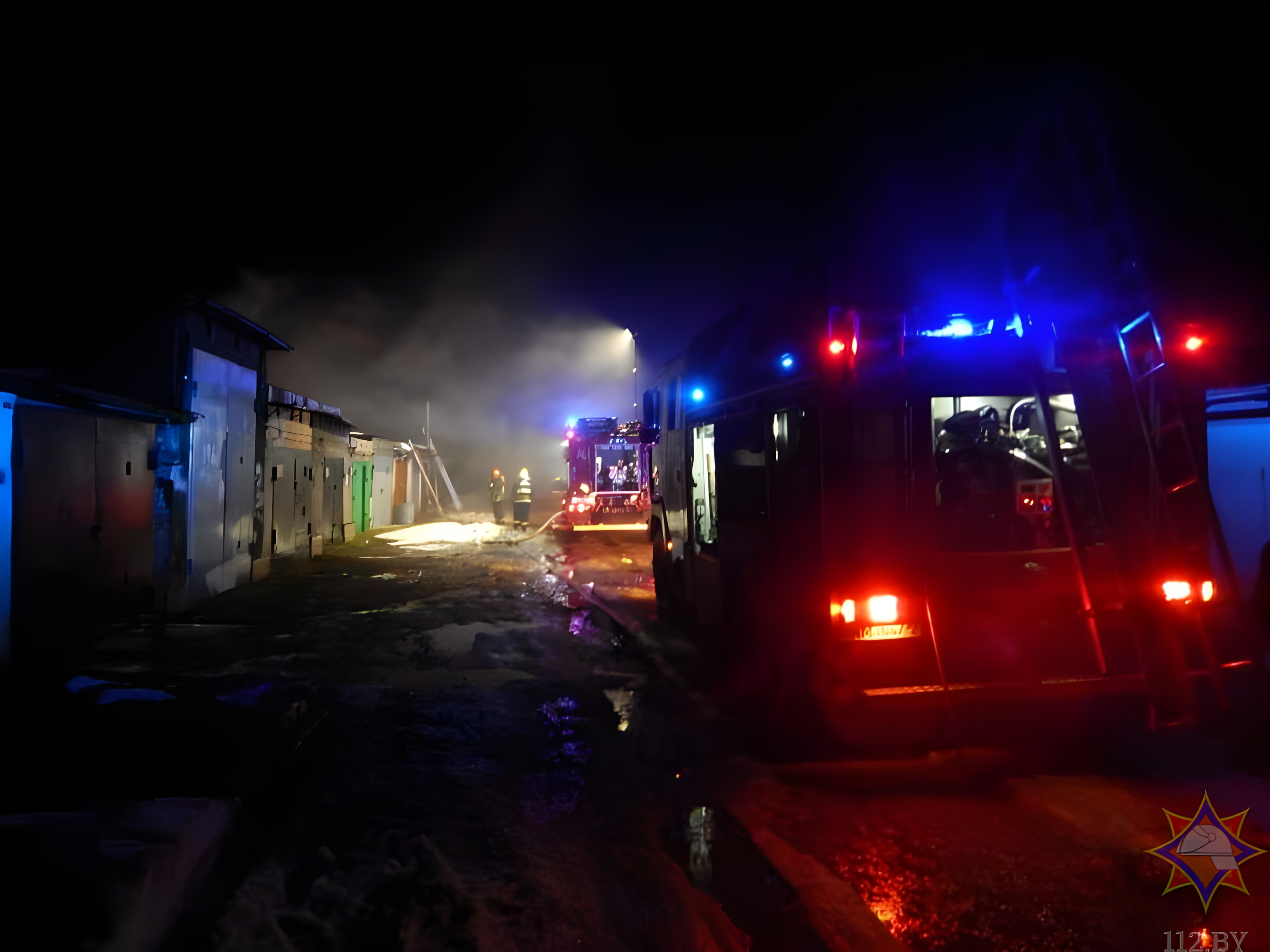 Пожарные машины на месте происшествия. Фото МЧС