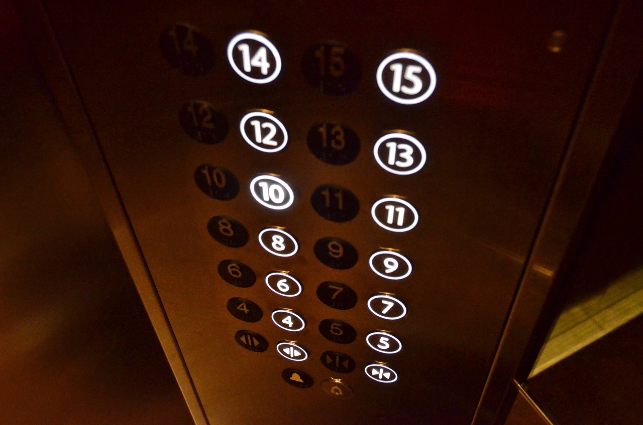 Лифт, кнопки лифта. Фото pixabay.com