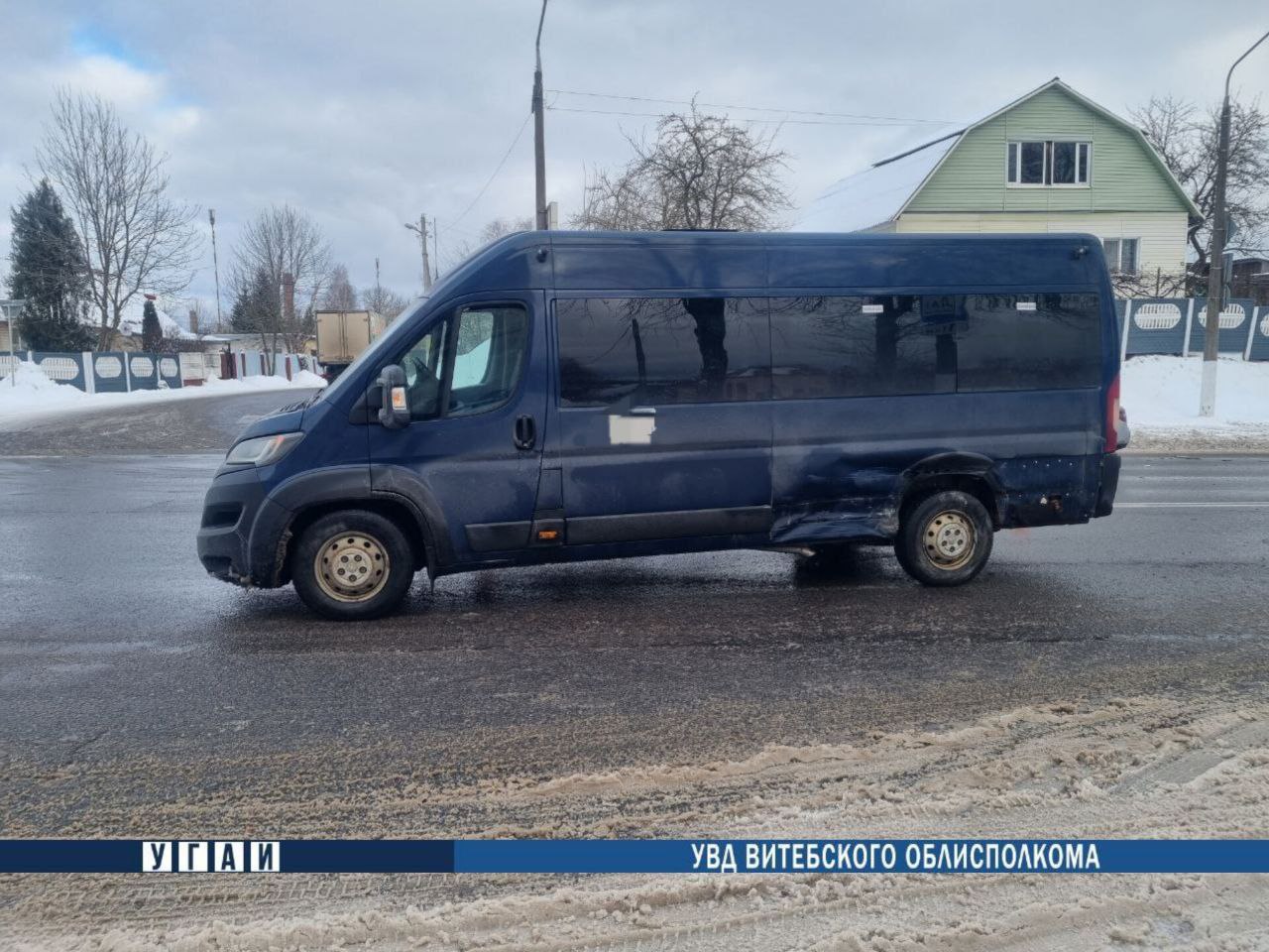 В Витебске легковушка врезалась в микроавтобус, пострадала пенсионерка. Фото ГАИ